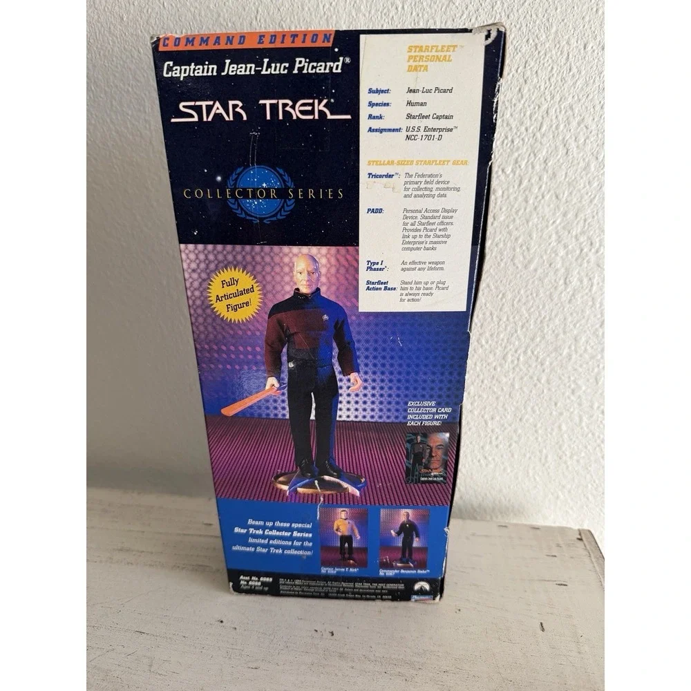 Star Trek The Next‎ Generation Command Edition Captain Jean-Luc Picard 9